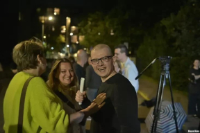 Як беларусы арганізаваліся, каб сустрэць нечакана вызваленых палітвязняў