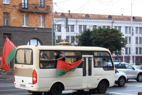 Да 3000 рублёў, «высокія прэміі». Колькі гатовыя плаціць ідэолягам прыватныя і дзяржаўныя кампаніі