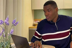 Африканцем из Минска заинтересовалась милиция после жалоб на дорогую кока-колу