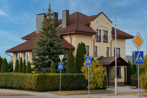 Как выглядит жилье, которое в Беларуси могут позволить себе приближенные к Лукашенко