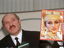Александр Лукашенко схватился за ваучер