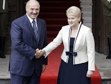 Грибаускайте пригласила Лукашенко на празднование 20-летия независимости Литвы