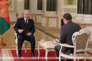 Лукашенко начинают «плющить» из-за коронавируса