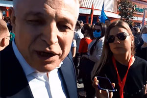 Видеофакт. Активисты БРСМ перепутали и со словами «Сколько вам заплатили?» накинулись на Михаила Орду