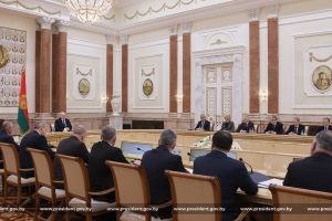 Лукашенко — об обсуждении Конституции: «Вякают и наши оппоненты»