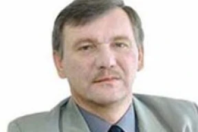 Азаренка выгнали за "проступок, несовместимый с нахождением на государственной службе"