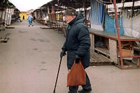 На рынке в Ждановичах стоит всего одна палатка