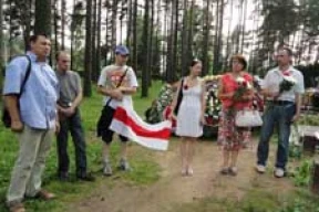 Памяць Быкава і Караткевіча можна ўшаноўваць, для Купалы патрэбен дазвол
