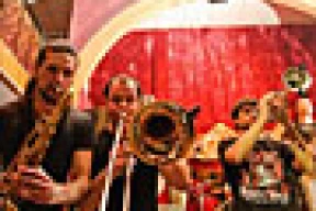 Chiefs Band взорвали Россию «мовай»