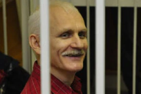 Алесь Беляцкий целые сутки провел с супругой