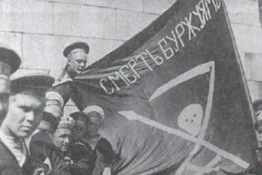 «Ось надломлена. Всюду обрыв. Древний хаос миры пожирает»