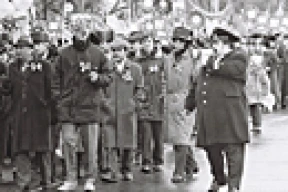 Модники на параде 7 ноября — как это было 25 лет назад