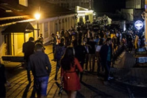 «Не смотрите в глаза милиционерам, пока к вам не подошли, и смотрите только в глаза, когда к вам уже подошли»
