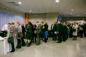 Очередь в буфет и подарки после обеда. Третий съезд «Белой Руси» в фотографиях