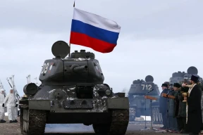 Бабченко: «Абсолютно шизофреническая эпопея с танками Т-34, которые Шойгу выменял в Лаосе»