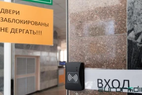 В минских школах установили домофоны. Стало ли сложнее туда войти?
