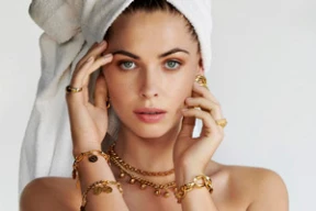 Iмя: Ханна Серадзюк  Паходжанне: Польшча  Род заняткаў: Fashion-мадель  Асаблівыя прыкметы: Зорка апошняга нумару польскага Playboy, якi зачынiўcя ў мiнулым годзе.