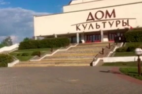 Без праздничной толпы, но с музыкой. Как в Слуцке отметили 9 мая