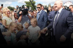 С кем встречался Лукашенко, когда болел коронавирусом?