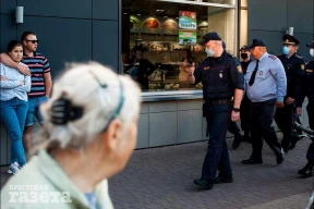 В Бресте протестующих задерживали подполковники и майоры