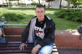 Активиста из Мостов, которого задерживали на глазах у ребенка, госпитализировали с коронавирусом