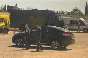 ОМОН и автозаки замечены у кладбищ