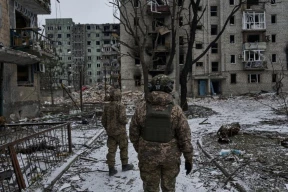 «Выяснилось, что мир полон специалистов по правильному, красивому, элегантному отступлению»