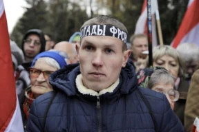 Конвейер репрессий. Брата добровольца Дениса Урбановича не выпустили на волю — его удерживают в СИЗО КГБ. Власти рассказали, сколько книг признали «экстремистскими». Стало известно, как задержали бывшего калиновца Максима Ралько