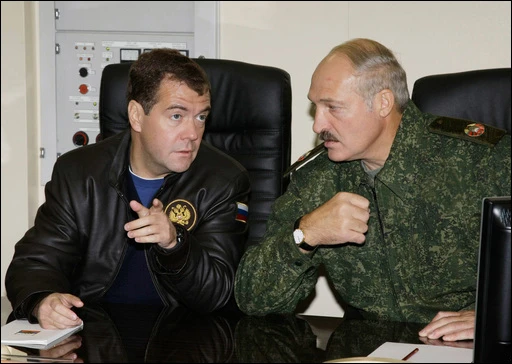 Учения, грибы и золотые пистолеты